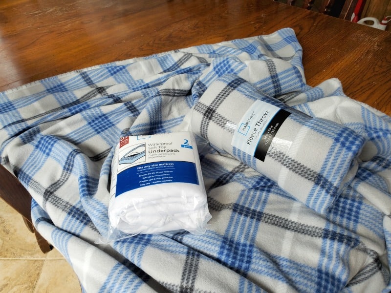 supplies to make a blanket for your guinea pig